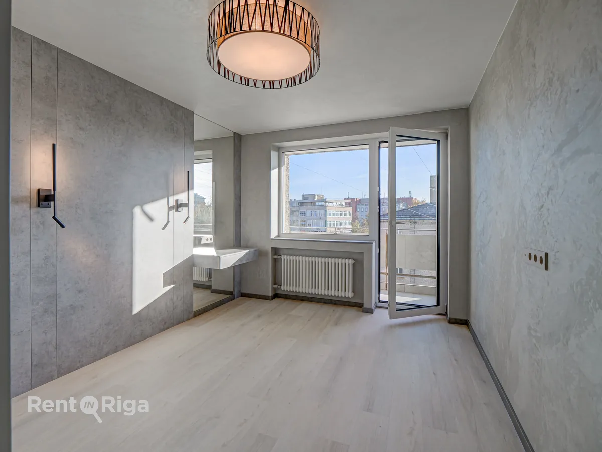 Rīga, Centrs, Zirņu iela 5