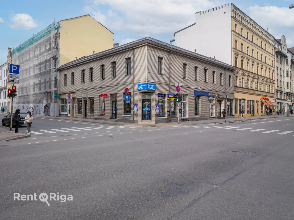 Rīga, Centrs, Dzirnavu iela 109