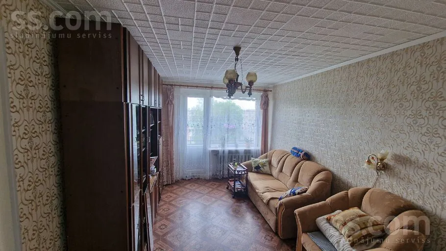 Raiņa 1, Līvāni