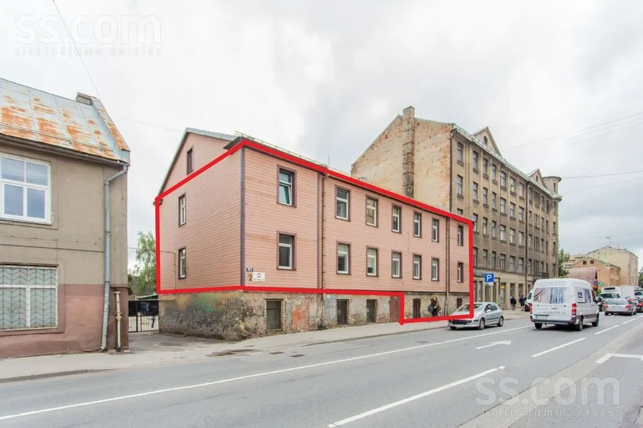 Valmieras 31, Centre
