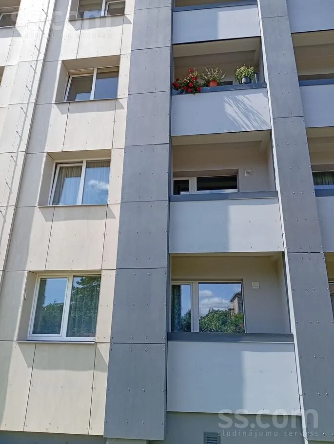 Laicēna iela 12, Valmiera