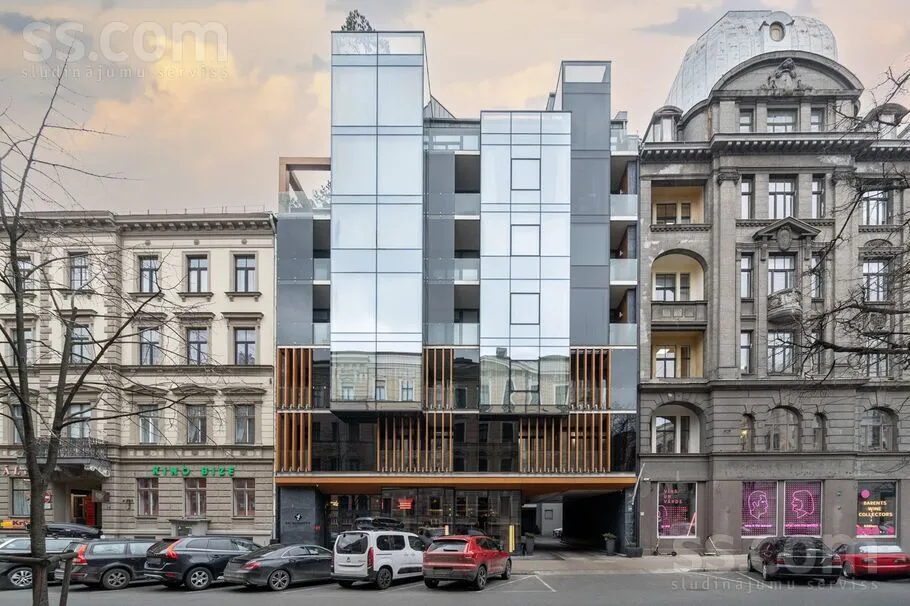 Elizabetes 39, Centre