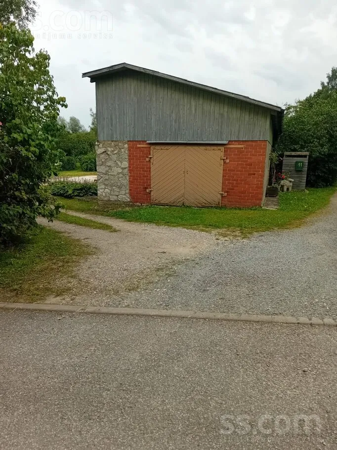Valmieras 9, Rauna, Raunas pag.
