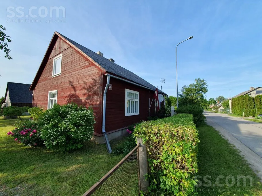 Uzvaras iela 25, Kandava