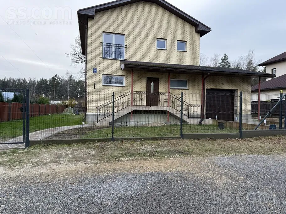 Austrumu 9, Dreiliņi, Stopiņu nov.