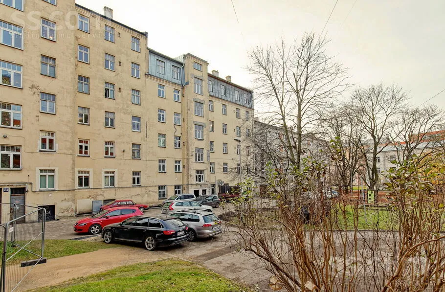 Chaka 133, Centre