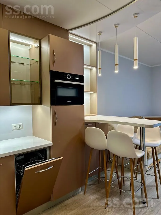 Latgales 190, Krasta st. area