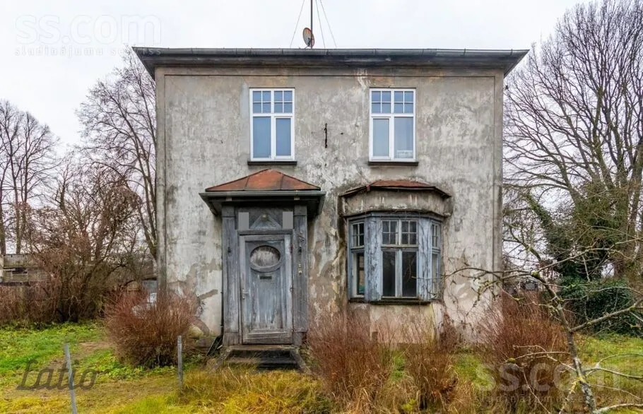 Krustabaznicas 8, Teika