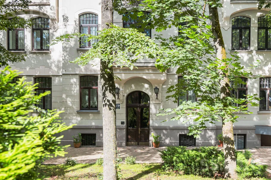 Elizabetes 23a, Centre