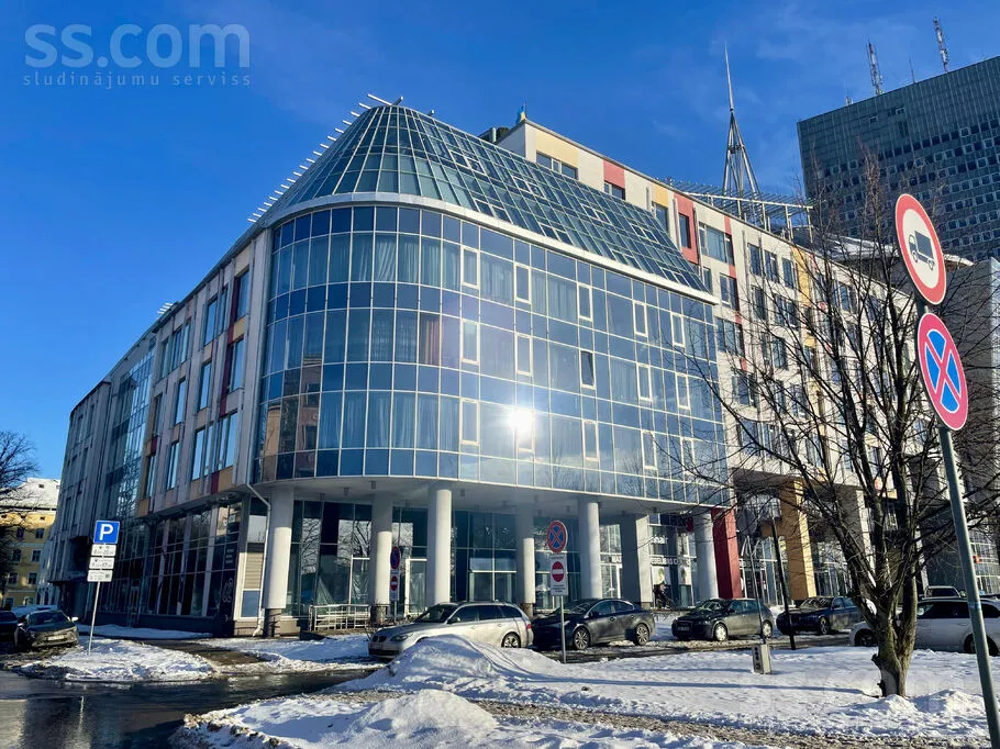 Republikas pl. 3, Centre
