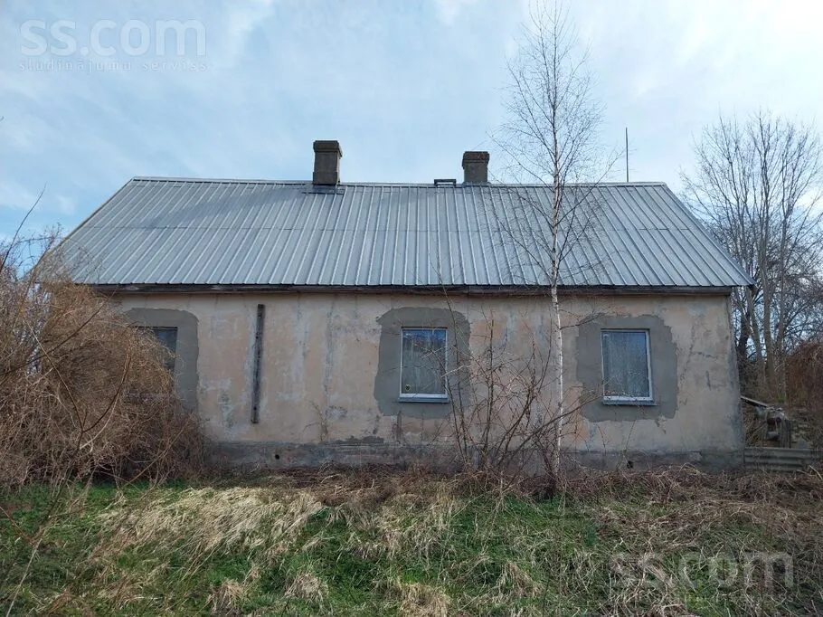 Vecskolas iela 3, Līvāni