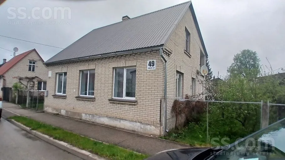 Baznicas 49, Daugavpils