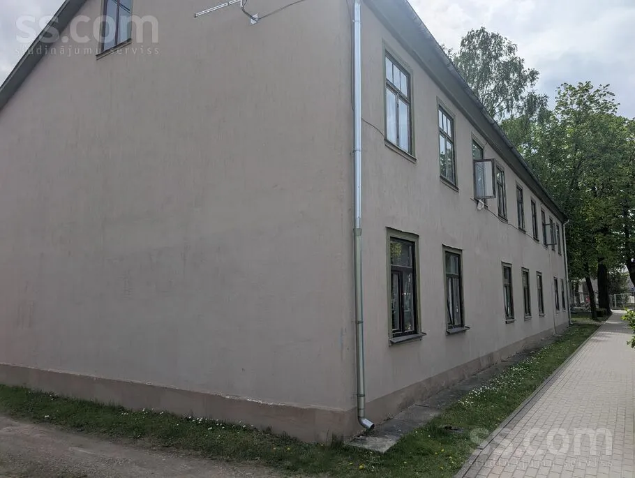 Edgara francmaņu 4-10, Dobele