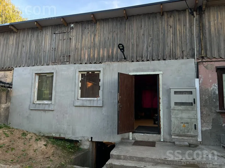 Liepajas 37, Agenskalns