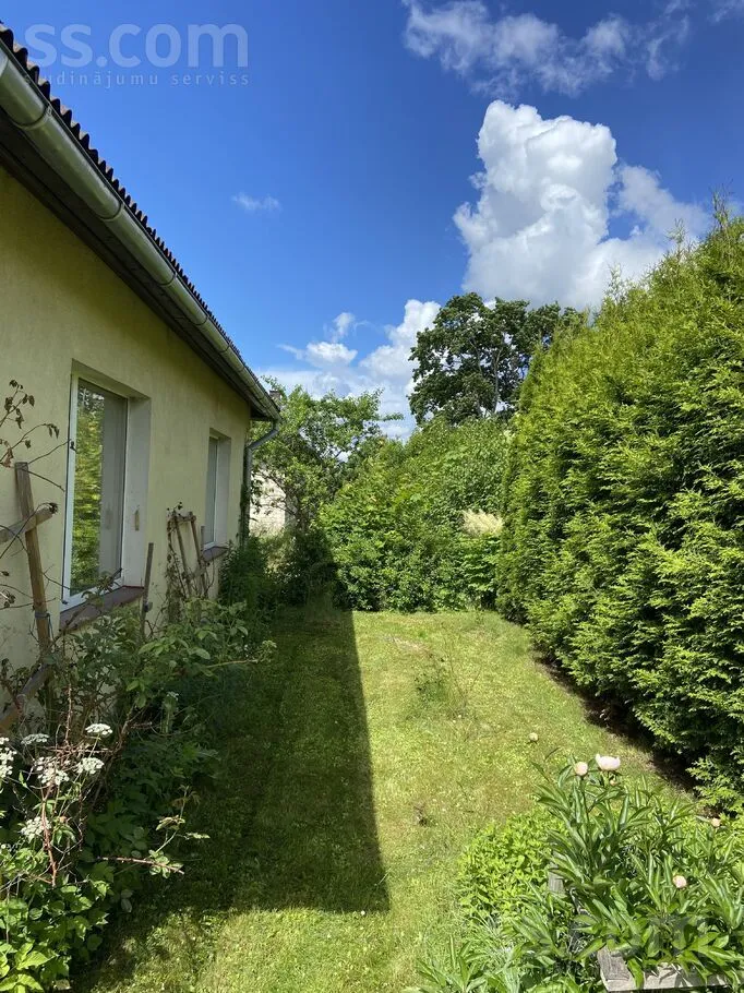 Kastaņu iela 17, Valmiera