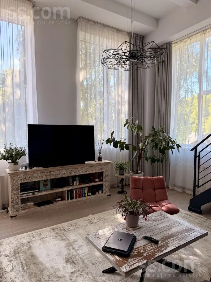 Valentina 16, Agenskalns
