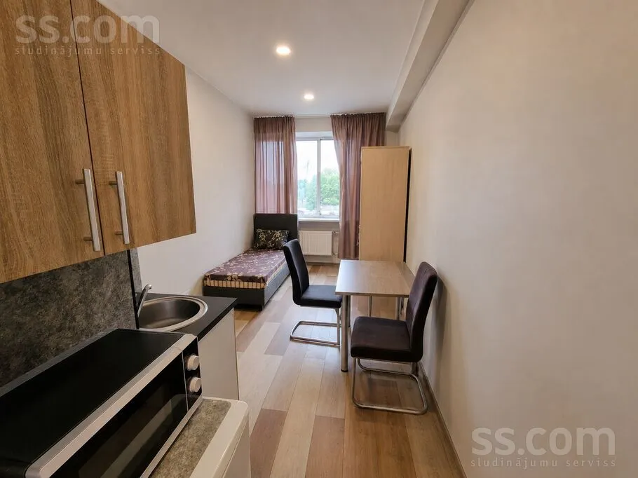 Latgales 146a, Centre