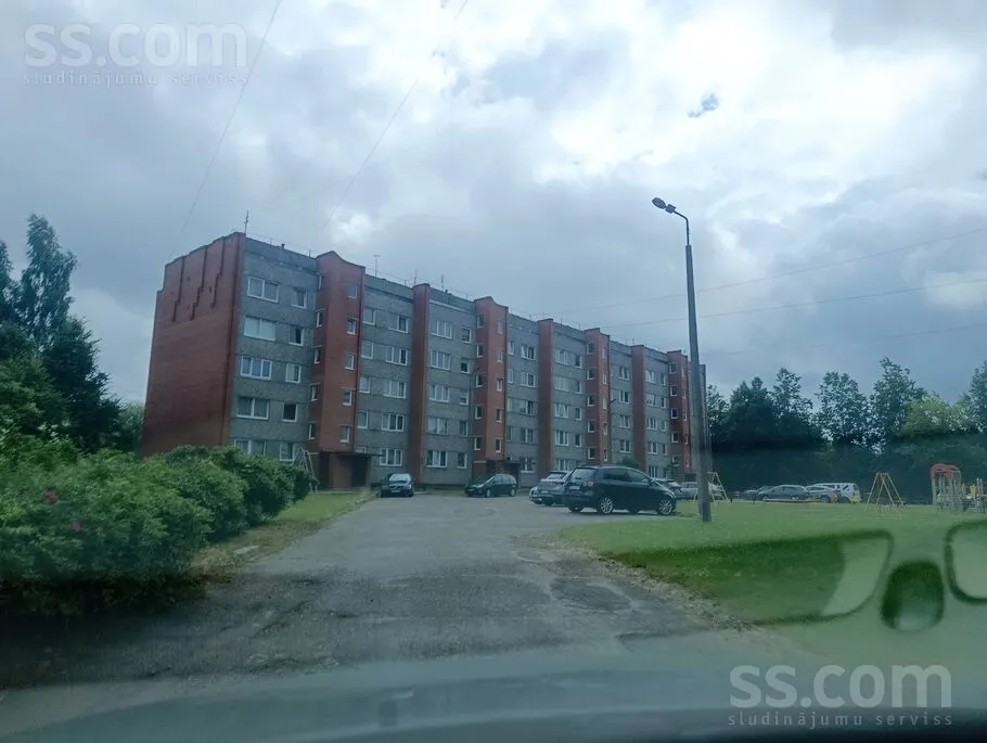 Celtnieku iela 12, Preili