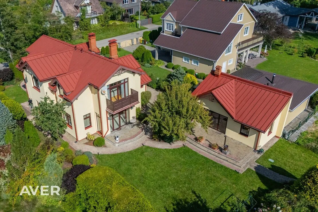 Jūrmala, Melluži, Zemeņu iela 54