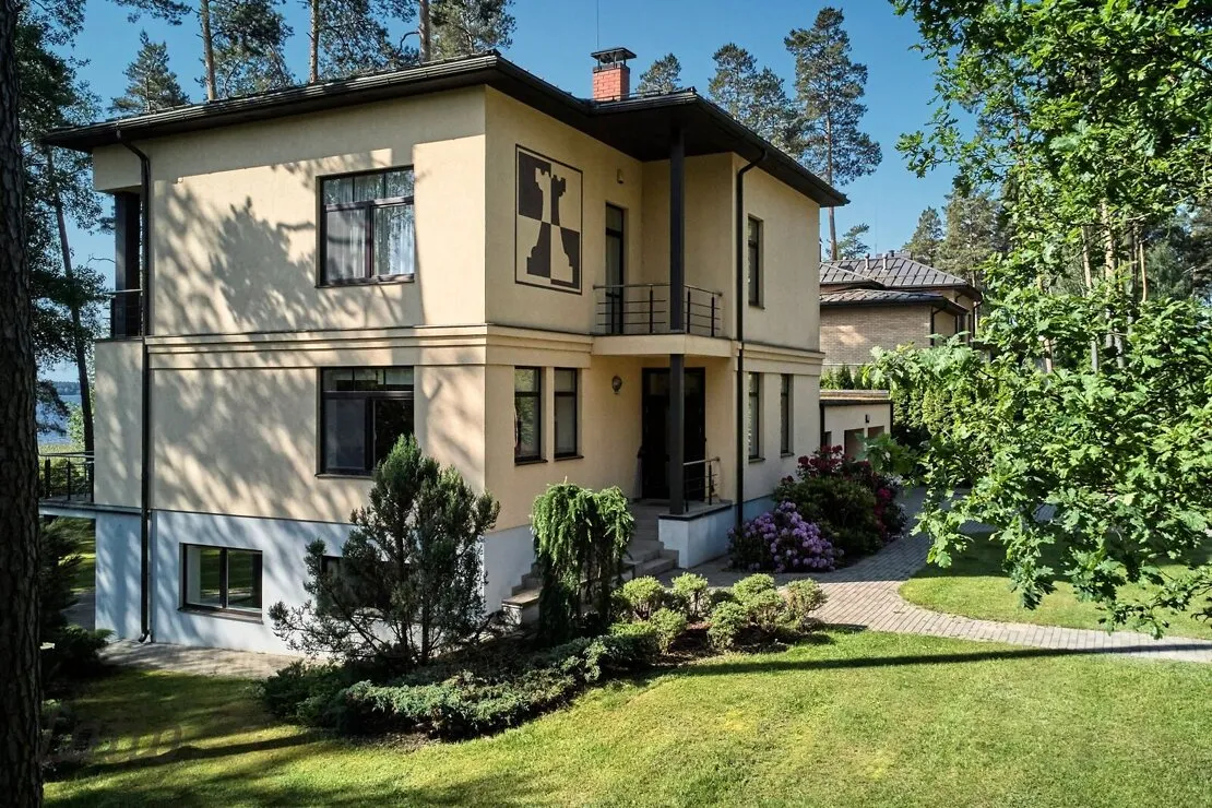 Ādažu nov., Baltezers, Baltezera iela 63