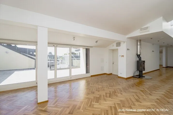 Rīga, Centrs, Valdemāra 23
