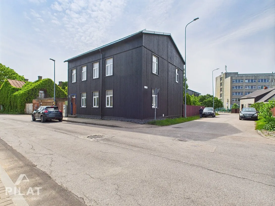 Liepāja, Vidusceļa iela 10