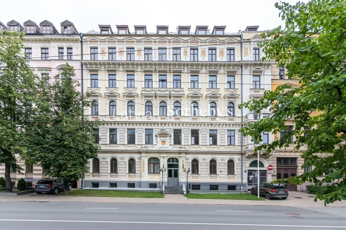 Rīga, Centrs, Raiņa bulvāris 3