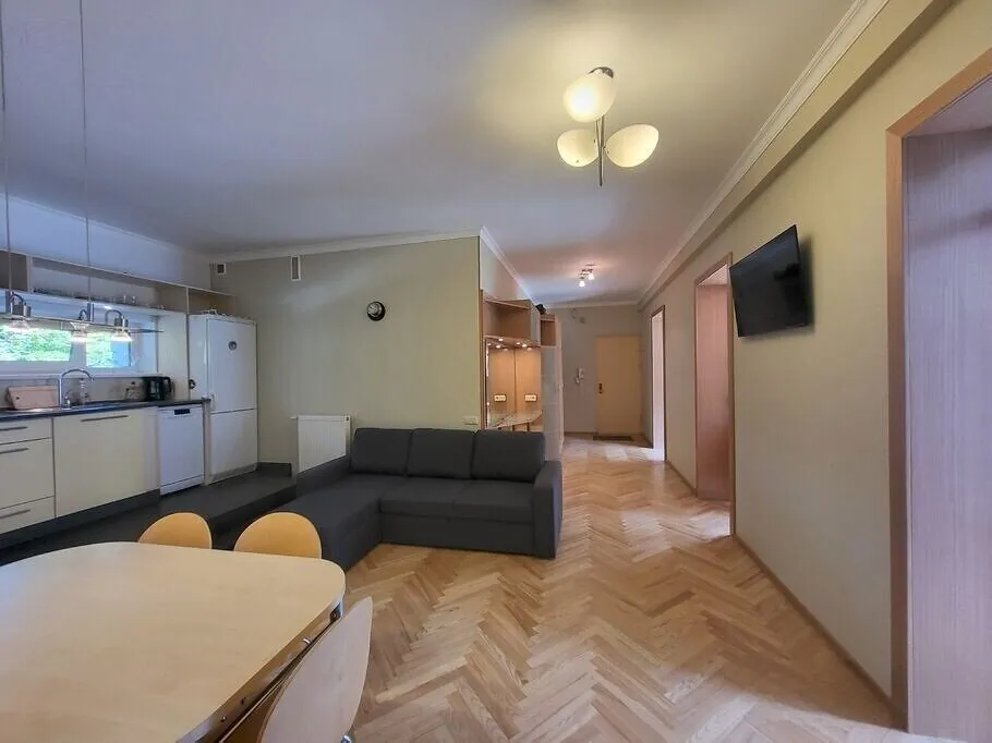 Jūrmala, Dzintari, Dzintaru prospekts 42