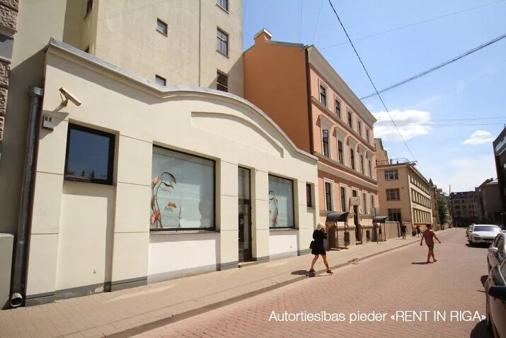 Rīga, Centrs, Pērses iela 1