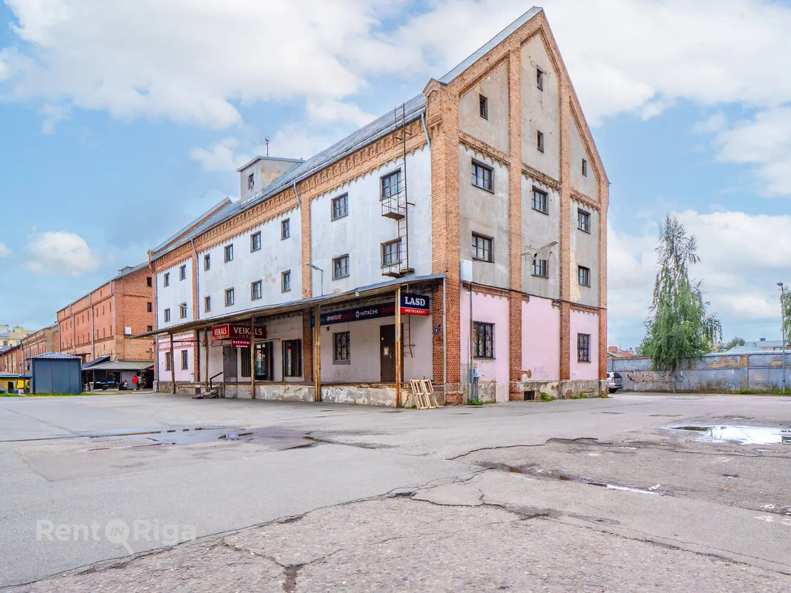 Rīga, Centrs, Spīķeru iela 9