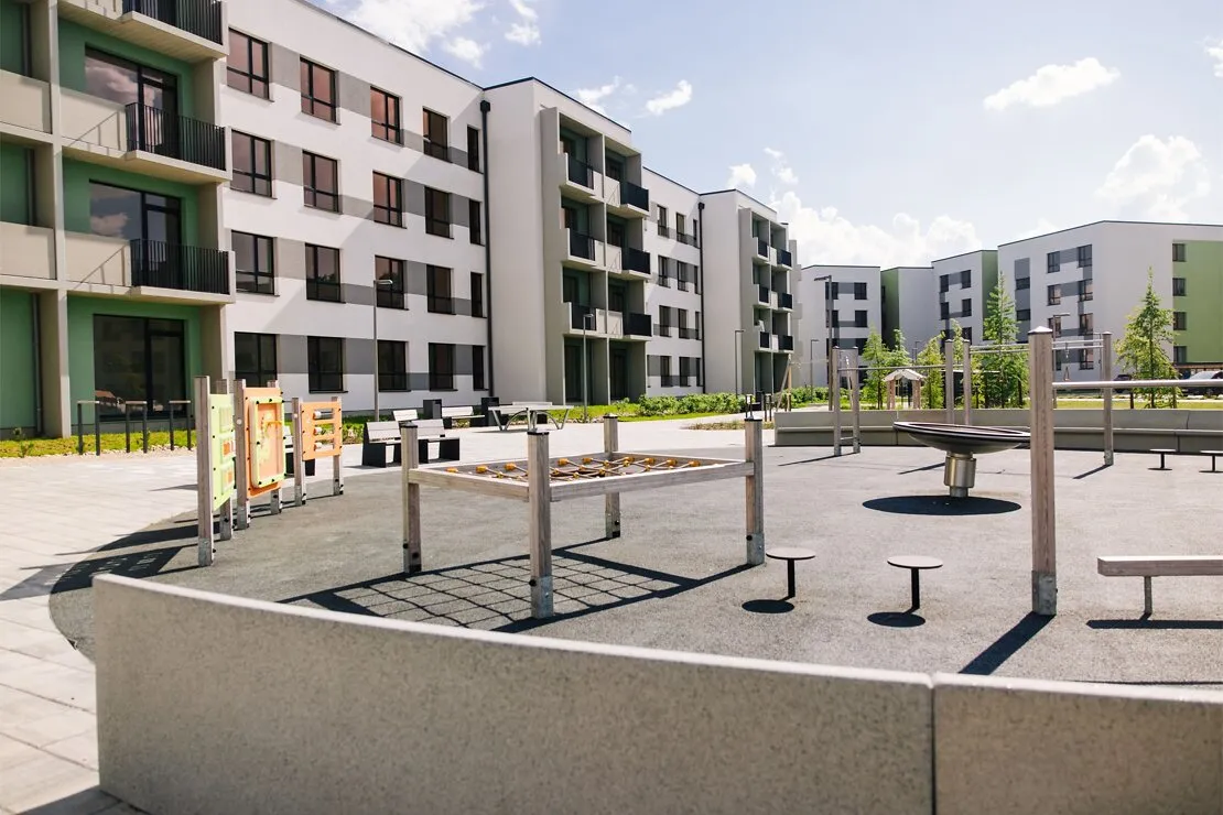 Rīga, Jugla, Strazdumuižas iela 16