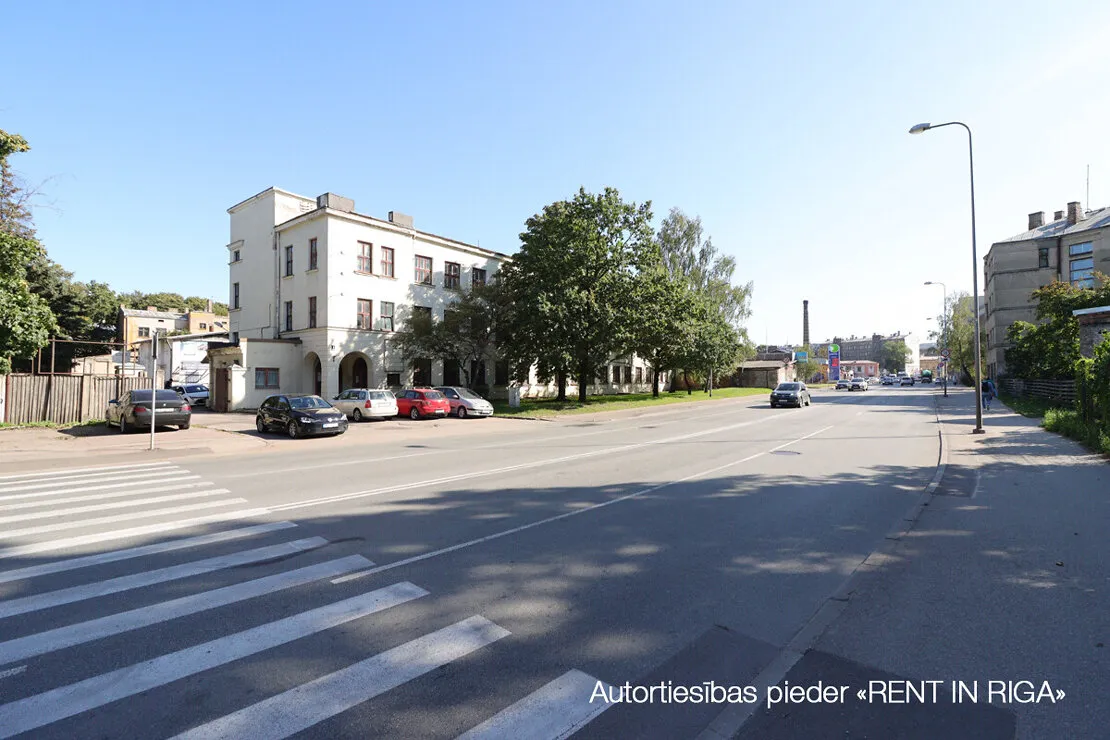 Rīga, Centrs, Senču iela 4
