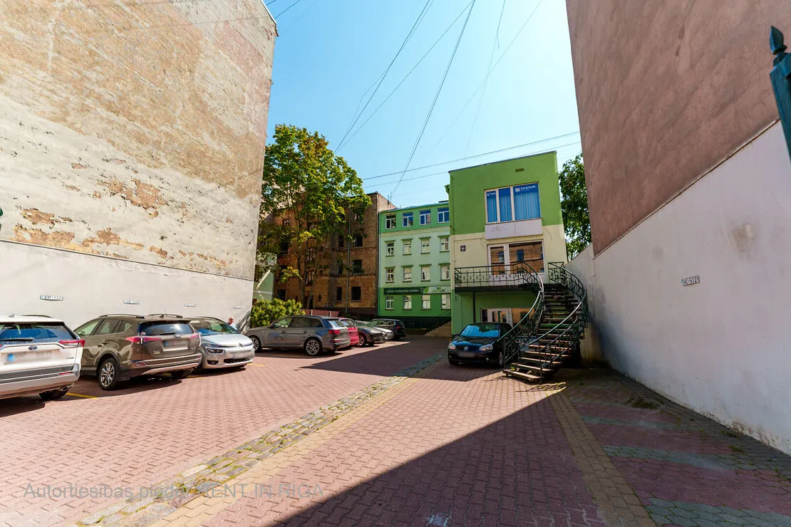 Rīga, Centrs, Brīvības iela 144