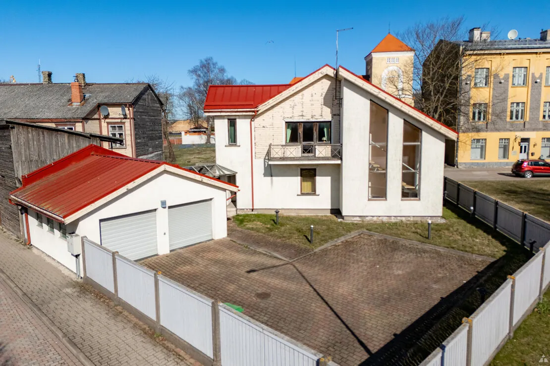 Ventspils, Pils iela 53