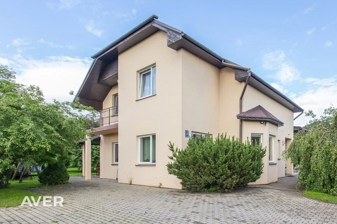 Ulbroka, Ievu iela 8