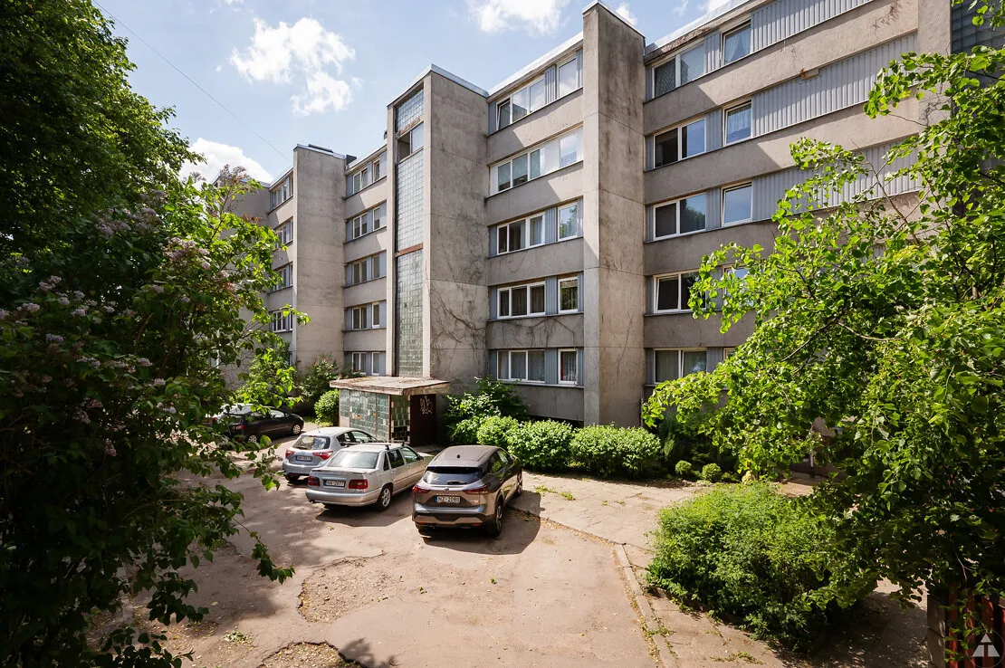 Tapešu iela 25