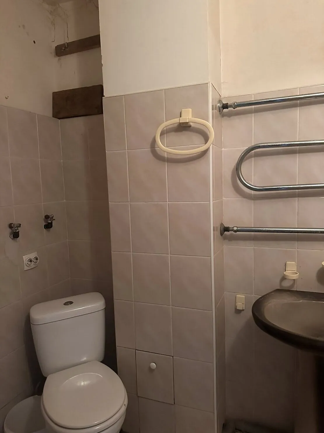 Mērsrags, Dzintaru iela 7