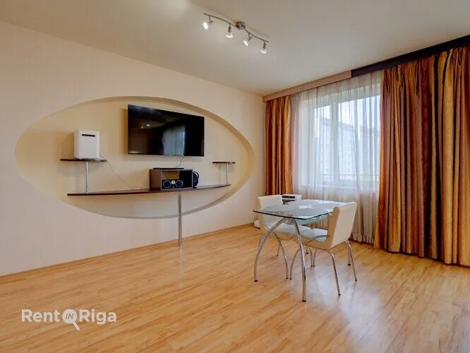Rīga, Pļavnieki, Pļavnieku iela 9
