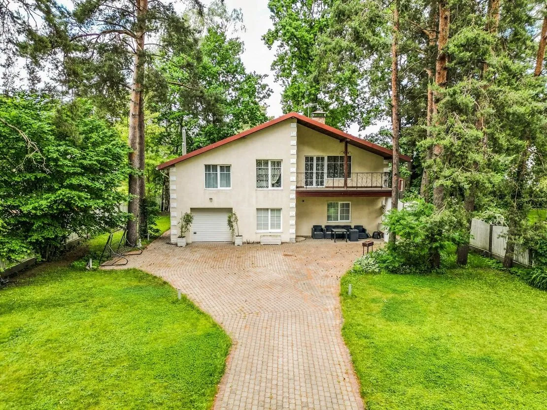 Jūrmala, Melluži, Ģertrūdes prospekts 13