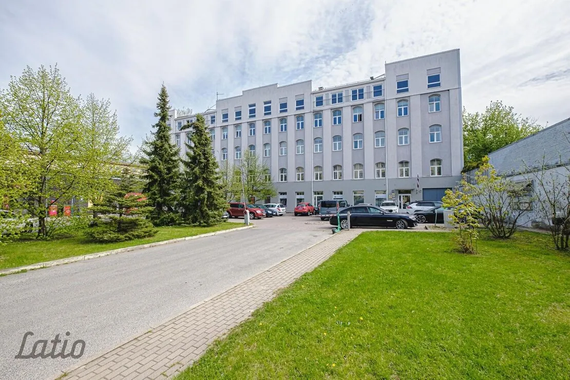 Rīga, Krišjāņa Valdemāra iela 100