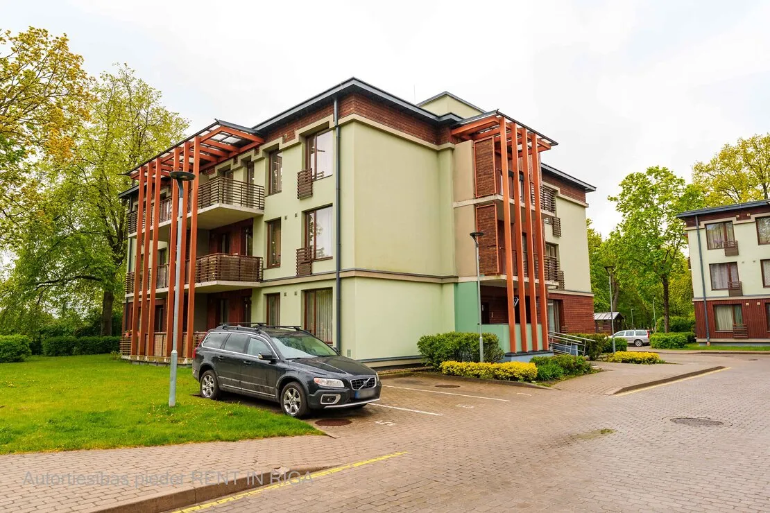 Rīga, Ziepniekkalns, Zaļenieku iela 21