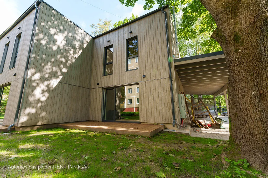 Rīga, Jugla, Skrudalienas iela 6