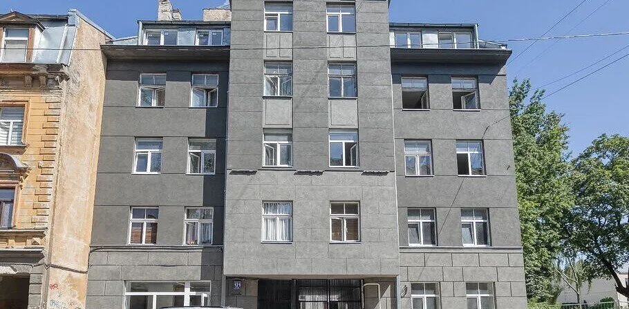 Bruņinieku iela 121 B