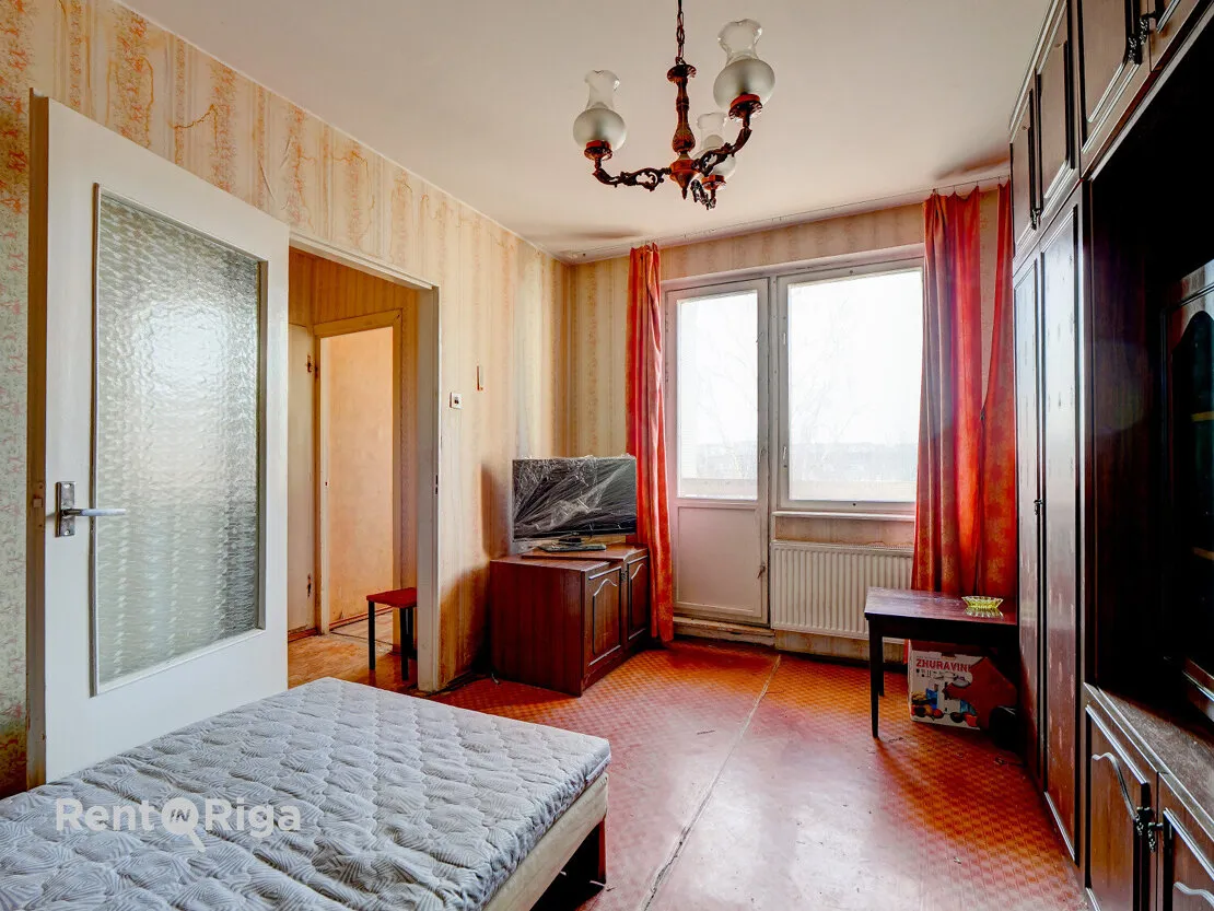 Rīga, Pļavnieki, Salnas iela 6