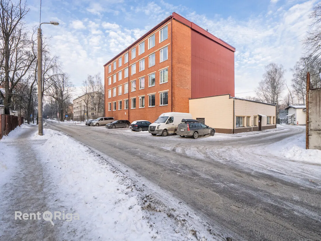 Rīga, Iļģuciems, Baltā iela 7