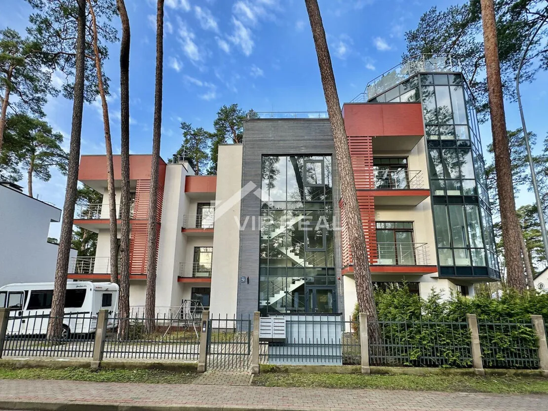 Jūrmala, Dzintari, Dzintaru prospekts 12