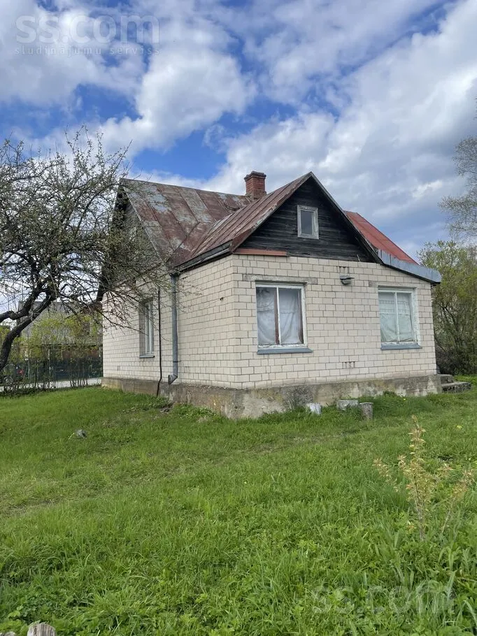 Zemgales 9, Līvāni