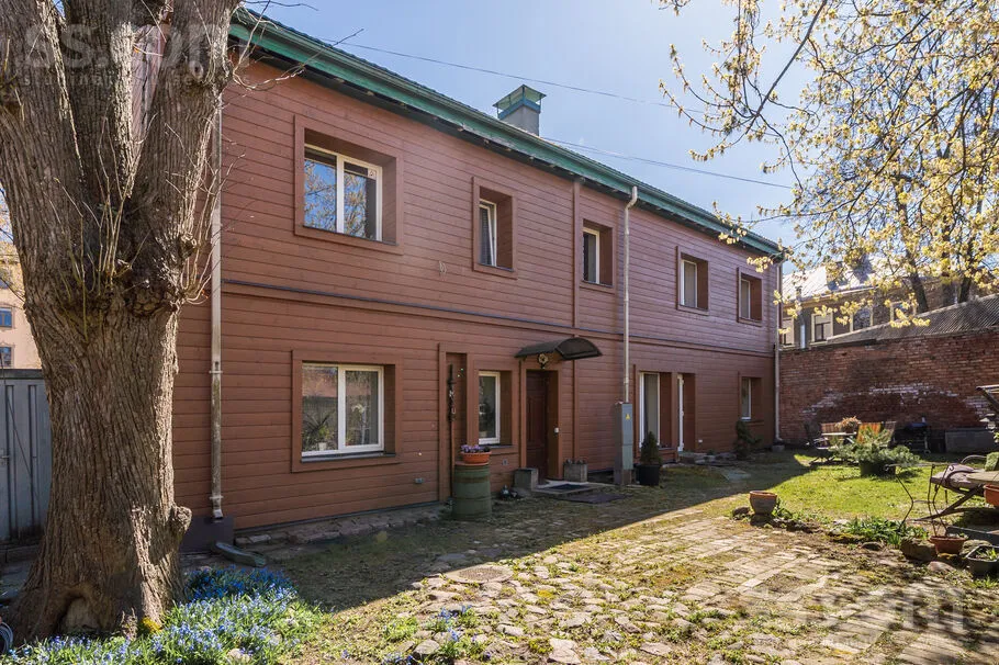 Spargelu 5c, Centre