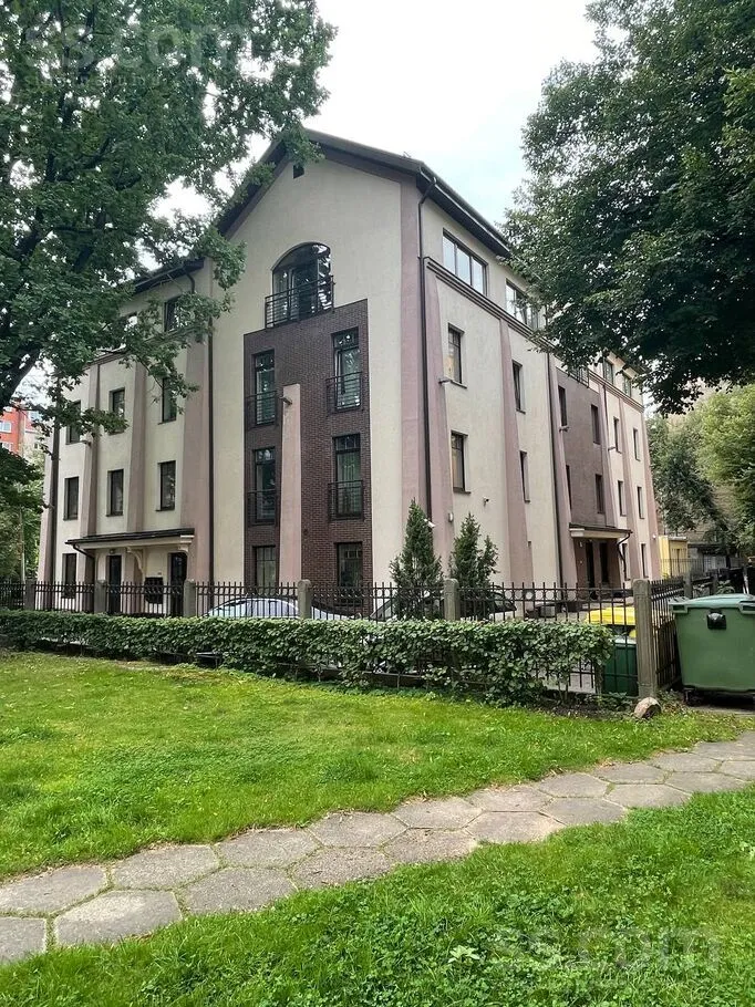 Rupniecibas 20, Centre
