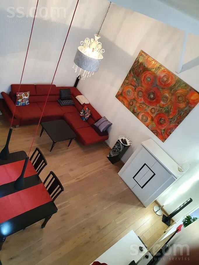 Meness 23, Centre